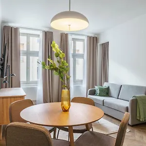 شقة فندقية Limehome Halkova, براغ