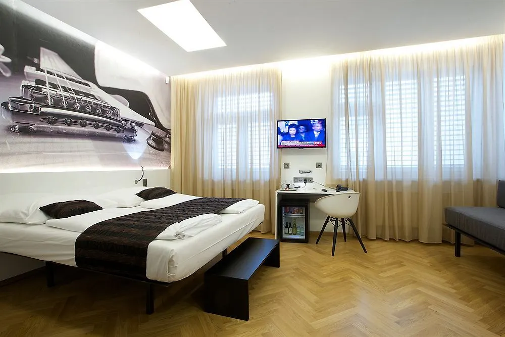 Mosaic House Design Hotel Prague